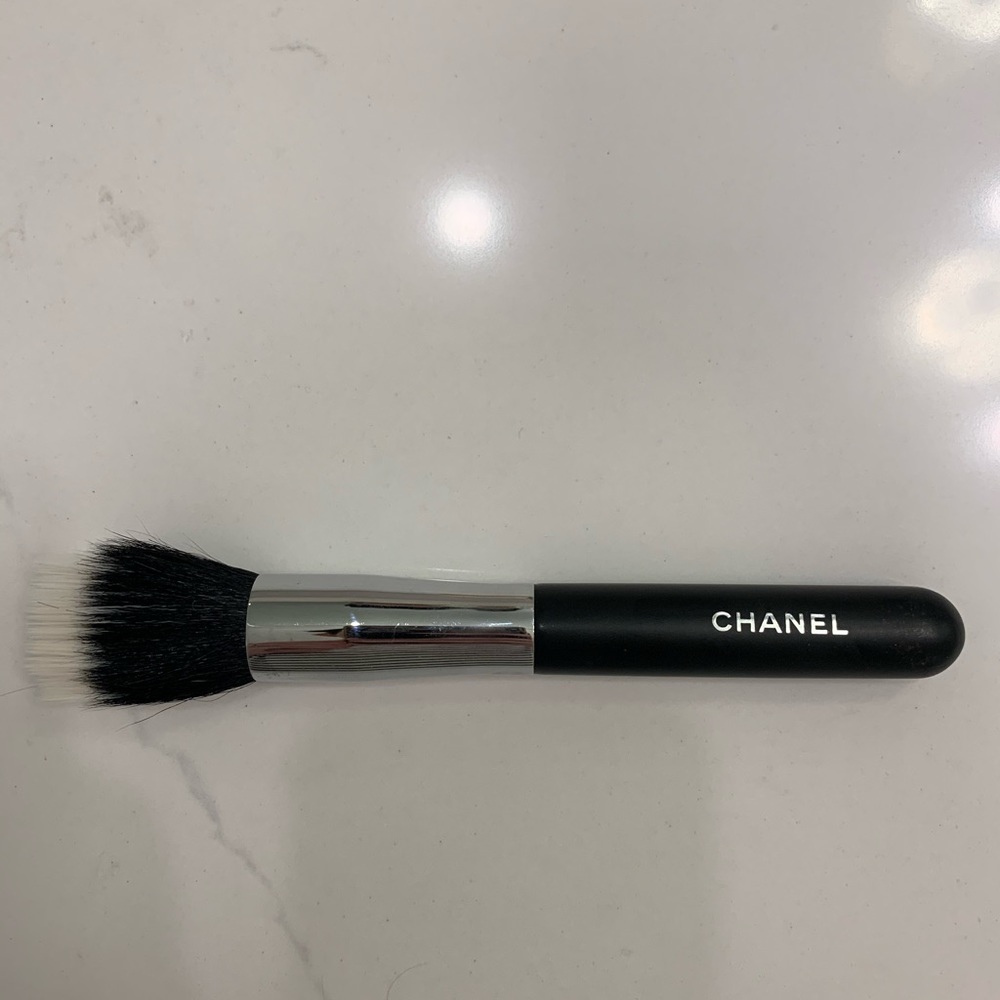 Chanel foundation/powder brush #7